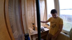 Шкаф из вагонки на лоджии