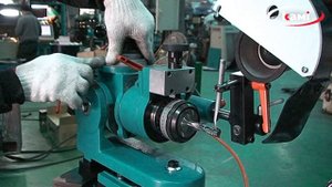 Универсальный заточной станок JF-200 JEFFER. Заточка спиральных концевых фрез на заточном станке