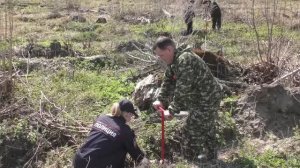 Полицейские и член общественного совета при ведомстве приняли участие в акции «Сад Памяти»