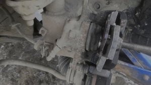 замена передних колодок ауди 100 с3 44