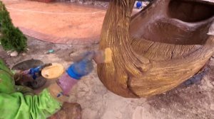 ЦВЕТОЧНИК из арт бетона на даче сделанный в виде лодки, покраска цветочника под дерево.