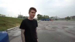 БАТЯ БЕДНОГО ШКОЛЬНИКА НАБРОСИЛСЯ НА НАГЛЫХ ГОПНИКОВ  (УДАЛЕННОЕ ВИДЕО МАКСА ВАЩЕНКО)