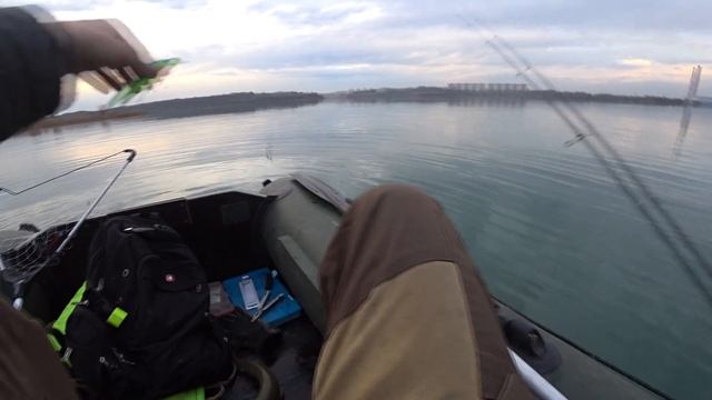 Разловил воблер на первой рыбалки,Щуки дуреют смотреть онлайн