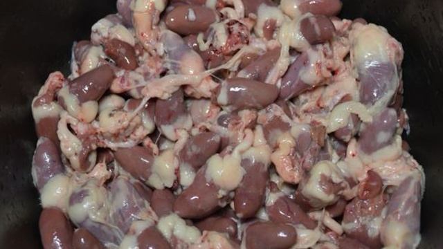 Куриные сердечки с овощами в мультиварке