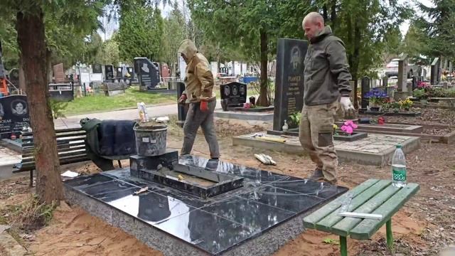 Установка памятника на плитку.. смотреть онлайн