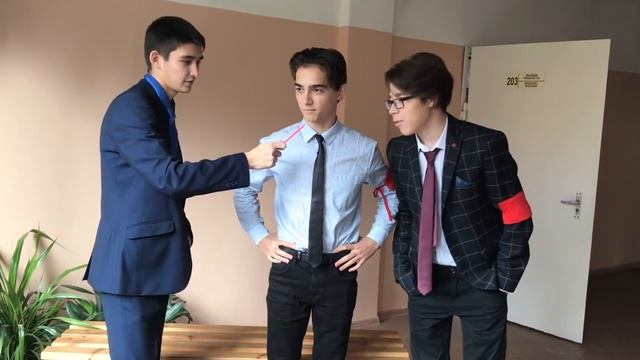 Ургант-шоу от 11 класса :: День Учителя 2019 смотреть онлайн