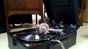 Fernandel  ♪Ne Me Dis Plus : Tu♪ 1938rpm record , HMV 102 phonograph