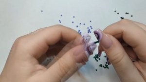 Как сделать Подвеску Кулон из бисера Попугая // Простое плетение