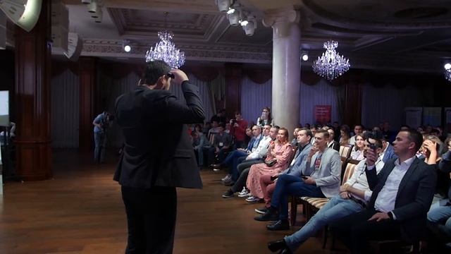 Почему мы упираемся в “денежный потолок”? Бари Алибасов смотреть онлайн