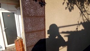 Шуба на фасад дома. Оформление угла без затрат