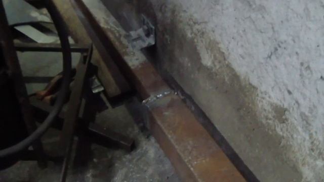 Водяное отопление в гараже от электрокотла ЭВПМ 4,5. Однотрубная система. Самодельные радиаторы.