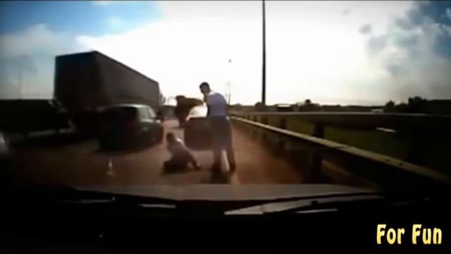 Драки на дороге  Road rage  Лучшие драки 2015 №3  Fail compilation 18+ HD