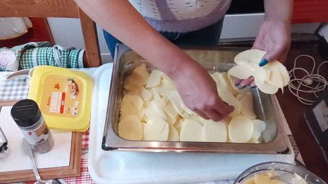 #VLOG NUMERO 2 ET SI ON FAISAIS UN GRATIN DAUPHINOIS ? #cuisine #vlogger #recette смотреть онлайн