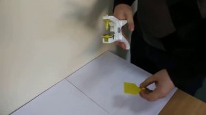 Видео инструкция по креплению бирки для идентификации животных МРС  производства АО "КПФ "Зоря"