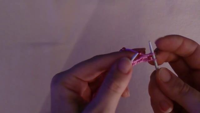 ВЯЗАНИЕ!КАК ПРОСТО ВСТАВИТЬ В ВЯЗАНЫЙ УЗОР БУСИНКИ (бисер) knitting смотреть онлайн