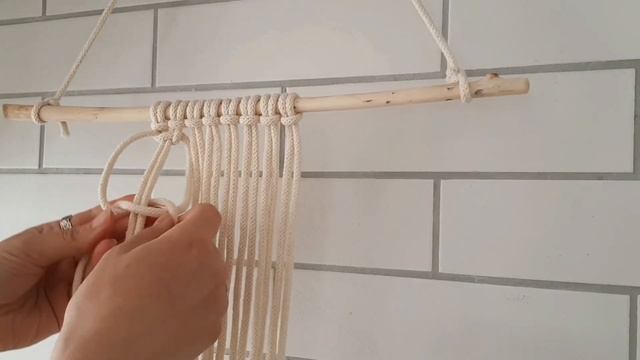 Простое Макраме. Квадратный узел: цепочка и полотно Шахматка из него.