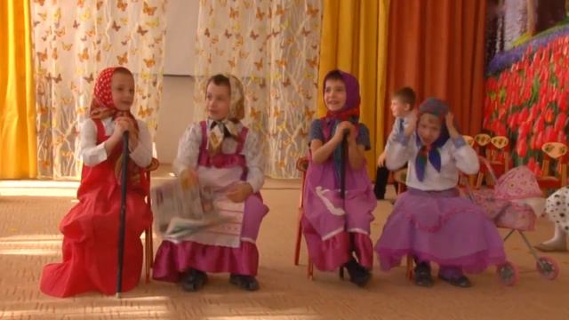 Смешная детская сценка "Бабушки-старушки" в исполнении мальчиков в детском саду на 8 марта смотреть онлайн