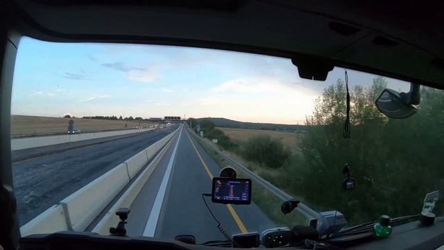 $529 Рейс в Барселону!!! Немецкий дальнобойщик - ВЕЗДЕ НУЖНО РАБОТАТЬ!!! смотреть онлайн