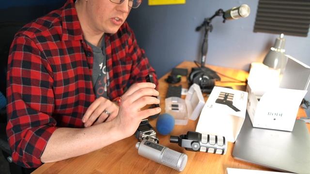 Podcasting Equipment For BEGINNERS - The best (and affordable) tools! смотреть онлайн