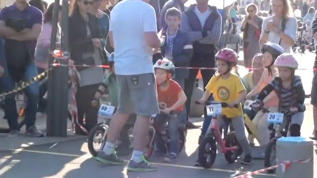 гонка беговелы 5+ смотреть онлайн