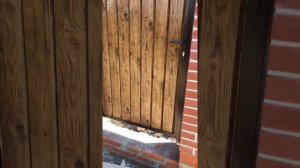 Ворота в Краснодаре на заказ. Ворота консольные обшиты сайдингом под дерево