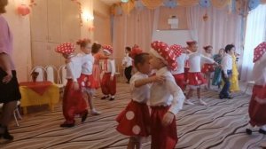 Чародей - листопад (осенний утренник)