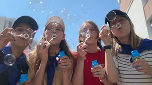 Увлекательная жизнь в школьном лагере