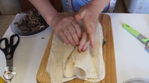 Конвертики из лаваша с грибами. Лаваш с грибами и луком.