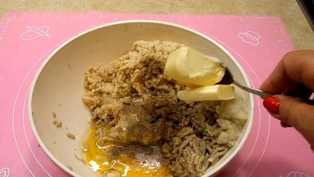 КАК ПРИГОТОВИТЬ РЫБНЫЕ КОТЛЕТЫ ИЗ МЕЛКОЙ И КОСТЛЯВОЙ РЫБЫ!!!У МЕНЯ ДЛЯ ПРИМЕРА "КАРАСИ" смотреть онлайн