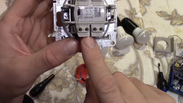 Как подключить люстру с двумя группами светодиодных ламп .