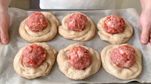Пирожки с мясом из дрожжевого теста в духовке. Ватрушки королевские с мясом в духовке рецепт