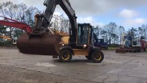 Колесный экскаватор Volvo EW160B