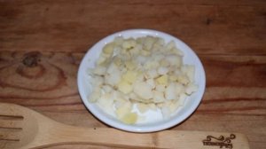 Салат из соленых огурцов и картошки