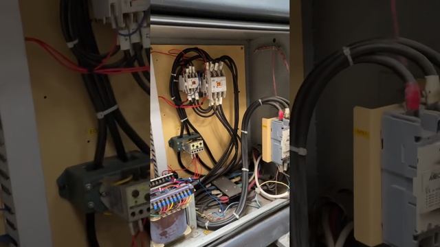 Ремонт ТПА (Термопластавтомата) LG LGH300D серии LS. смотреть онлайн