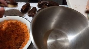 Квашеные баклажаны с начинкой, морковкой и пастернаком.
