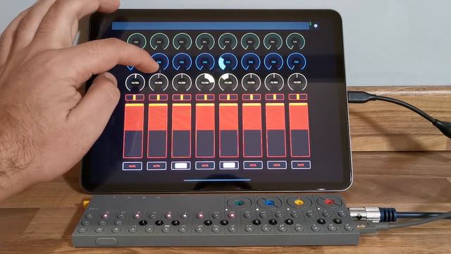 iOS Midi Mixers for OP-Z - Sonic Logic & Touch OSC смотреть онлайн