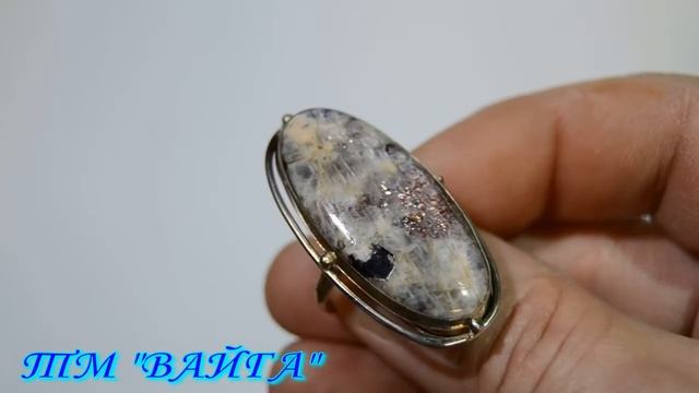 Солнечно-лунный камень каслинскит кольца в мельхиоре "Отблески звезд" смотреть онлайн