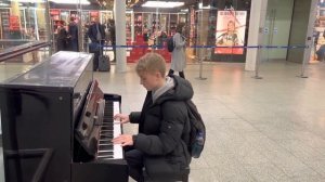 The most Insane Interstellar cover on a train station public piano