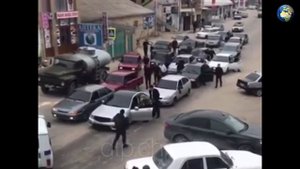 Участники свадебного кортежа в Махачкале открыли стрельбу перед полицейскими
