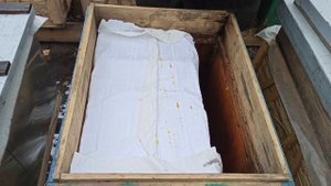 Как зимуют пчелы без утепления с клеёнкой и холстиком. При такой зимовки не будет сырости в ульях