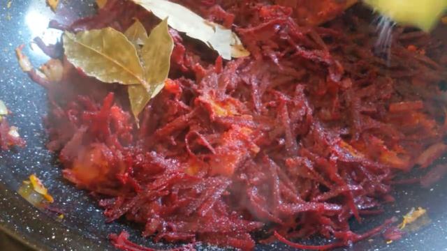 Быстро БОРЩ без мяса. Суп из СВЕКЛЫ. Как СОХРАНИТЬ ЦВЕТ свеклы. смотреть онлайн