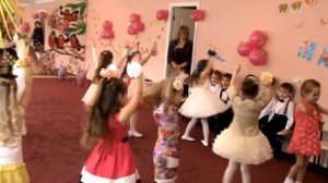 Танец Вальс Цветов на детском утреннике