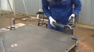 тест отрезных дисков Abraflex и Cutop на листовом металле 2 мм толщиной. Безопасность диска.