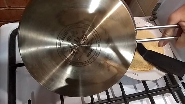 Жарим без масла Блинчики на новой стальной сковородке