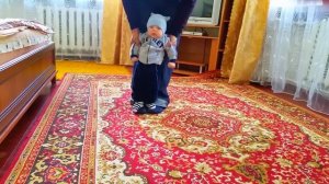 Первые шаги малыша !