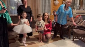 К МИРОНУ ПРИШЕЛ ДЕД МОРОЗ // РАСПАКОВКА ПОДАРКОВ // НОВЫЙ ГОД 2023