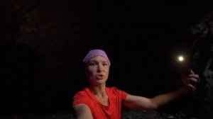 Байкал. Пещера Часовня В Малом Кадильном.mp4