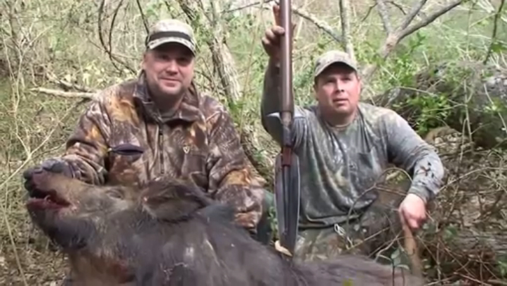 Chasse au sanglier à l'épieu [Flokossama] смотреть онлайн