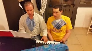 Синий платочек поём дуэтом под пианино кавер