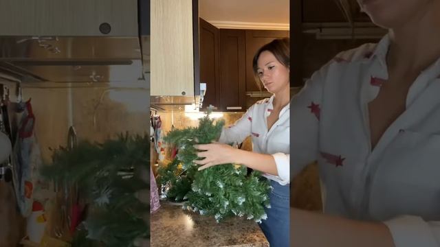 КАК ЗАКРЕПИТЬ ХВОЙНУЮ ГИРЛЯНДУ - украшаем кухню хвойной гирляндой ???